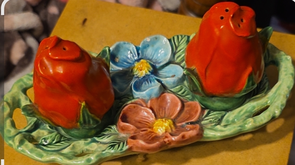 Red Rose Vintage Salt and Pepper Shakers
